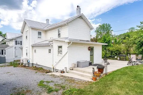 104 Dogwood Drive Franklin WV 26807