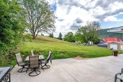 104 Dogwood Drive Franklin WV 26807