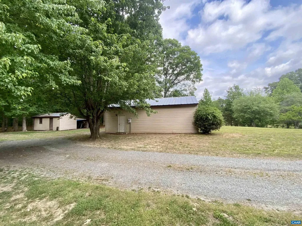 2517 Bethany Church Road Bumpass VA 23024