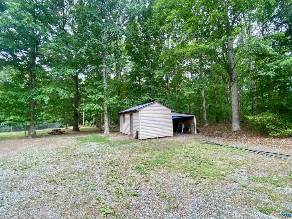2517 Bethany Church Road Bumpass VA 23024
