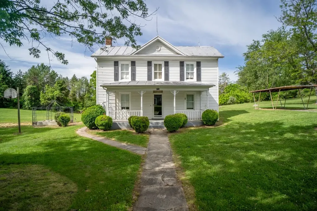 234 Mt Pisgah Road Mount Sidney VA 24467