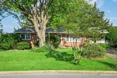 219 Dogwood Drive N Harrisonburg VA 22802