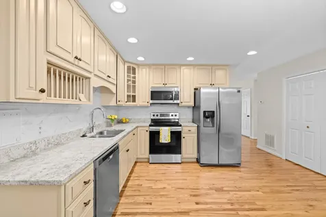 122 Collinswood Drive Staunton VA 24401