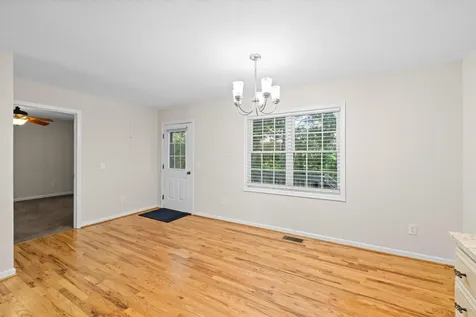 122 Collinswood Drive Staunton VA 24401