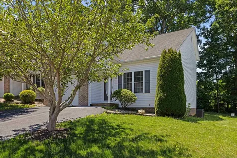 122 Collinswood Drive Staunton VA 24401