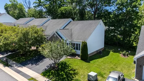 122 Collinswood Drive Staunton VA 24401