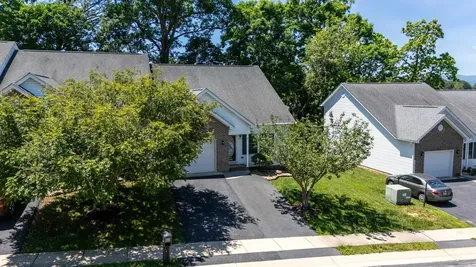 122 Collinswood Drive Staunton VA 24401