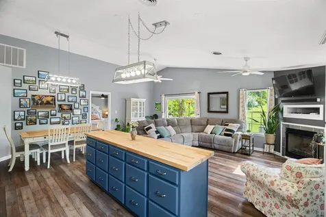 405 Greenwood Road Staunton VA 24401