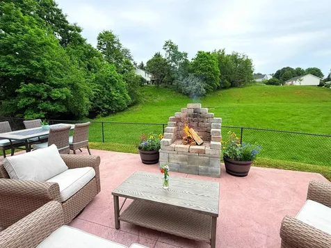 405 Greenwood Road Staunton VA 24401