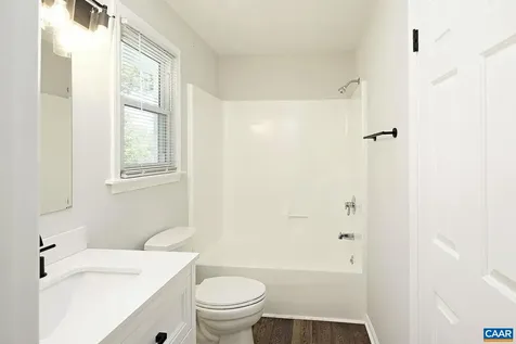 2131 Viburnum Court Charlottesville VA 22911