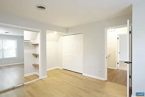 2131 Viburnum Court Charlottesville VA 22911