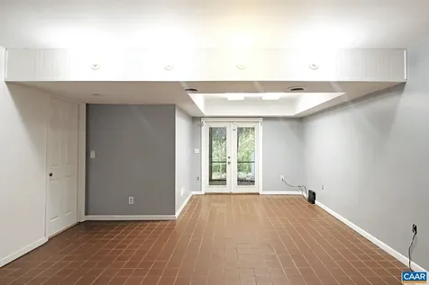 2131 Viburnum Court Charlottesville VA 22911