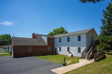2352 Jefferson Highway Waynesboro VA 22980