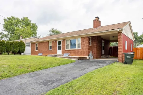 211 George Street Staunton VA 24401