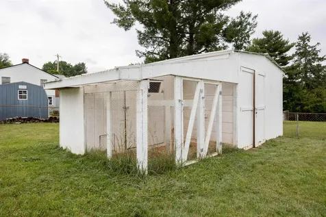 211 George Street Staunton VA 24401