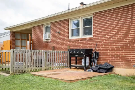 211 George Street Staunton VA 24401