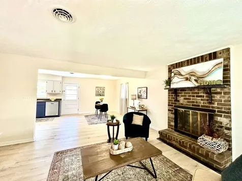 20 Bingham Street Verona VA 24482