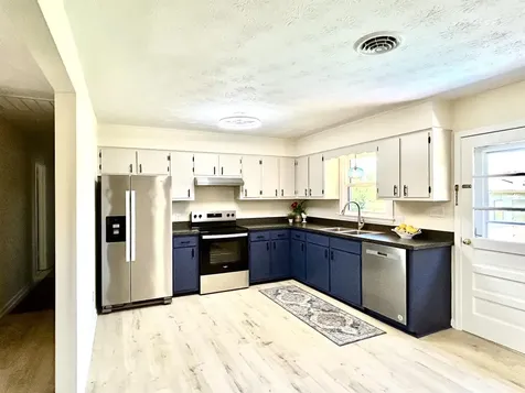 20 Bingham Street Verona VA 24482