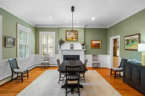 305 Beverley Street E Staunton VA 24401