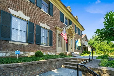 305 Beverley Street E Staunton VA 24401