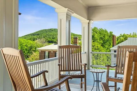 305 Beverley Street E Staunton VA 24401