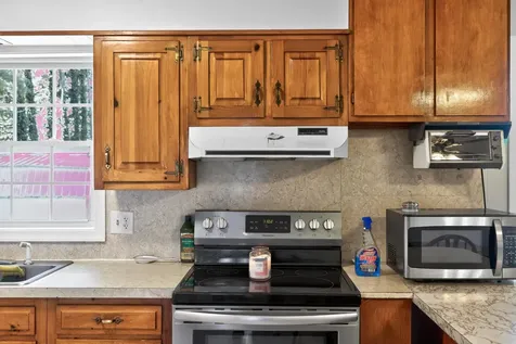 409 13th Street Grottoes VA 24441