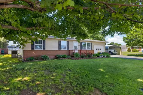 409 13th Street Grottoes VA 24441