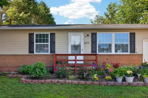 409 13th Street Grottoes VA 24441
