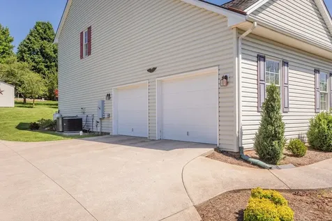 855 Wild Cherry Lane Rockingham VA 22801