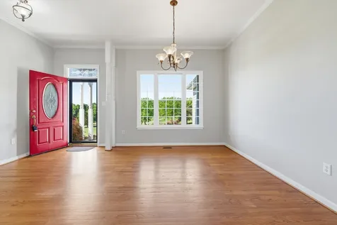 128 Fairview Circle Woodstock VA 22664