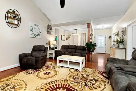 14 Old Oak Drive Stuarts Draft VA 24477