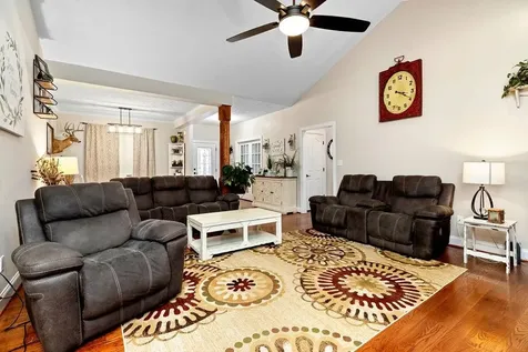 14 Old Oak Drive Stuarts Draft VA 24477