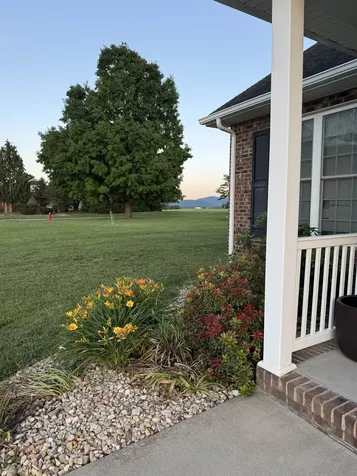 14 Old Oak Drive Stuarts Draft VA 24477