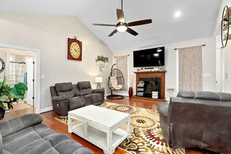 14 Old Oak Drive Stuarts Draft VA 24477