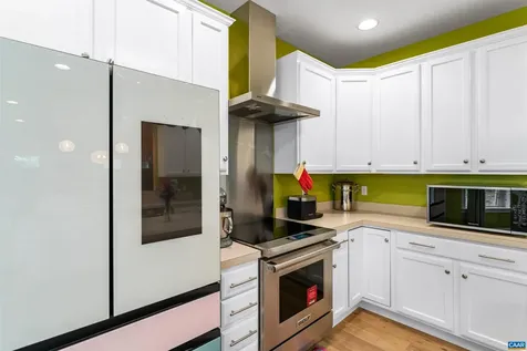 560 Rolling Valley Court Charlottesville VA 22902