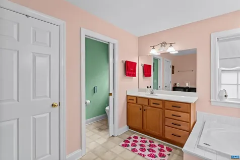 560 Rolling Valley Court Charlottesville VA 22902