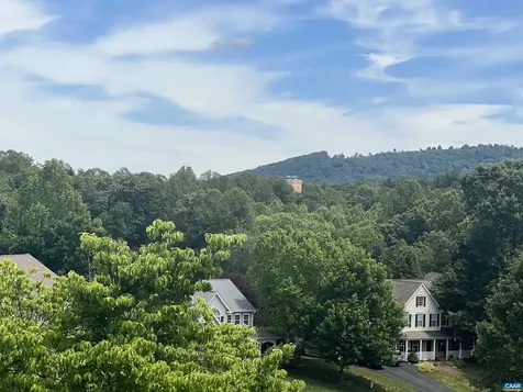 560 Rolling Valley Court Charlottesville VA 22902