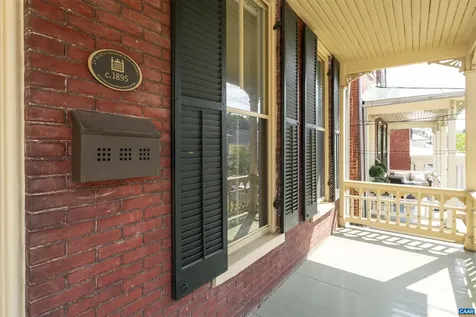 17 Washington Street N Staunton VA 24401