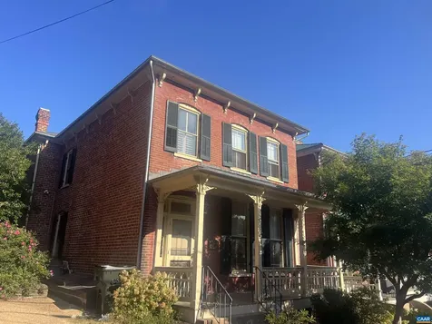 17 Washington Street N Staunton VA 24401