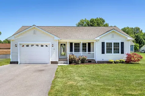 106 7th Street Grottoes VA 24441