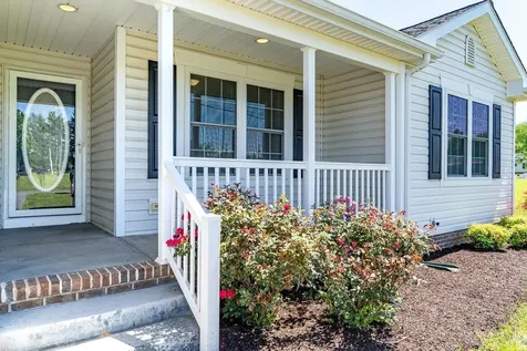 106 7th Street Grottoes VA 24441