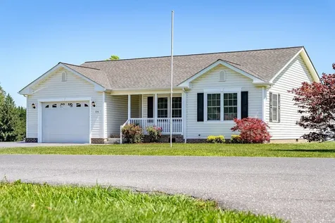 106 7th Street Grottoes VA 24441