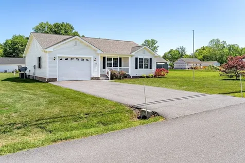 106 7th Street Grottoes VA 24441
