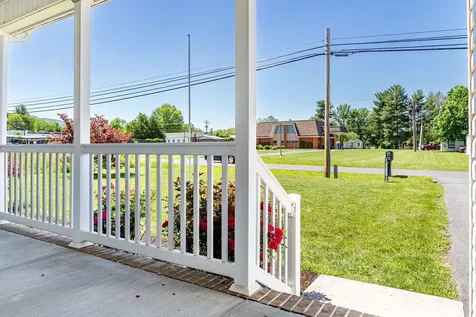 106 7th Street Grottoes VA 24441