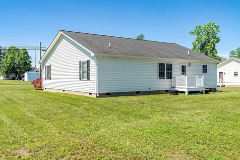 106 7th Street Grottoes VA 24441