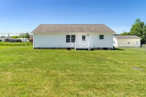 106 7th Street Grottoes VA 24441
