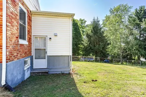 541 Hull Street Staunton VA 24401