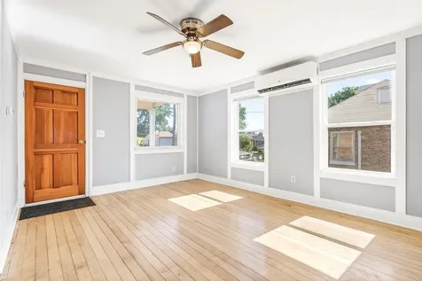541 Hull Street Staunton VA 24401