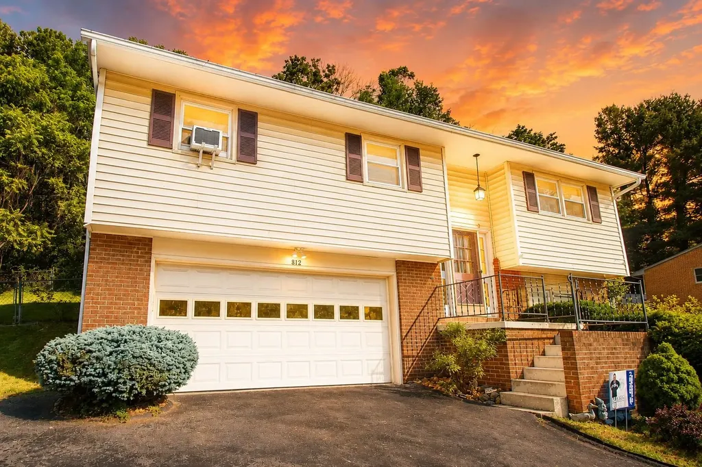 812 Coalter Street N Staunton VA 24401