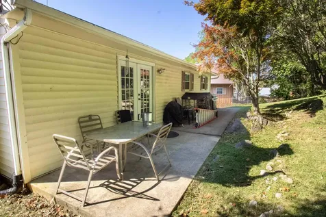 812 Coalter Street N Staunton VA 24401